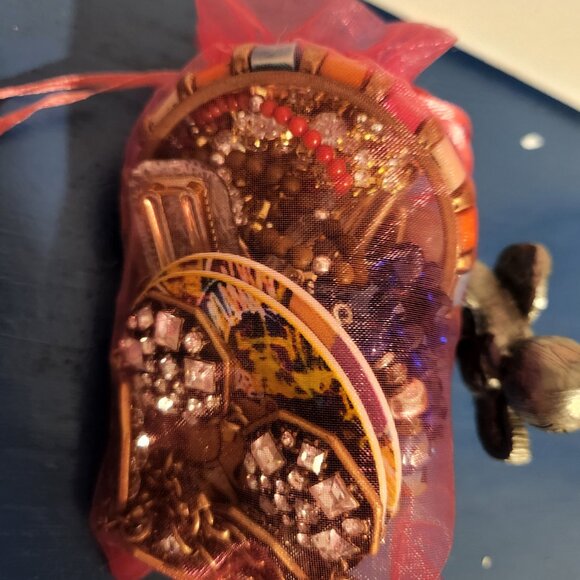 Mystery Jewelry drawstring bag 15+ wearable items|Gold & silver tone|Unbroken - Picture 5 of 5